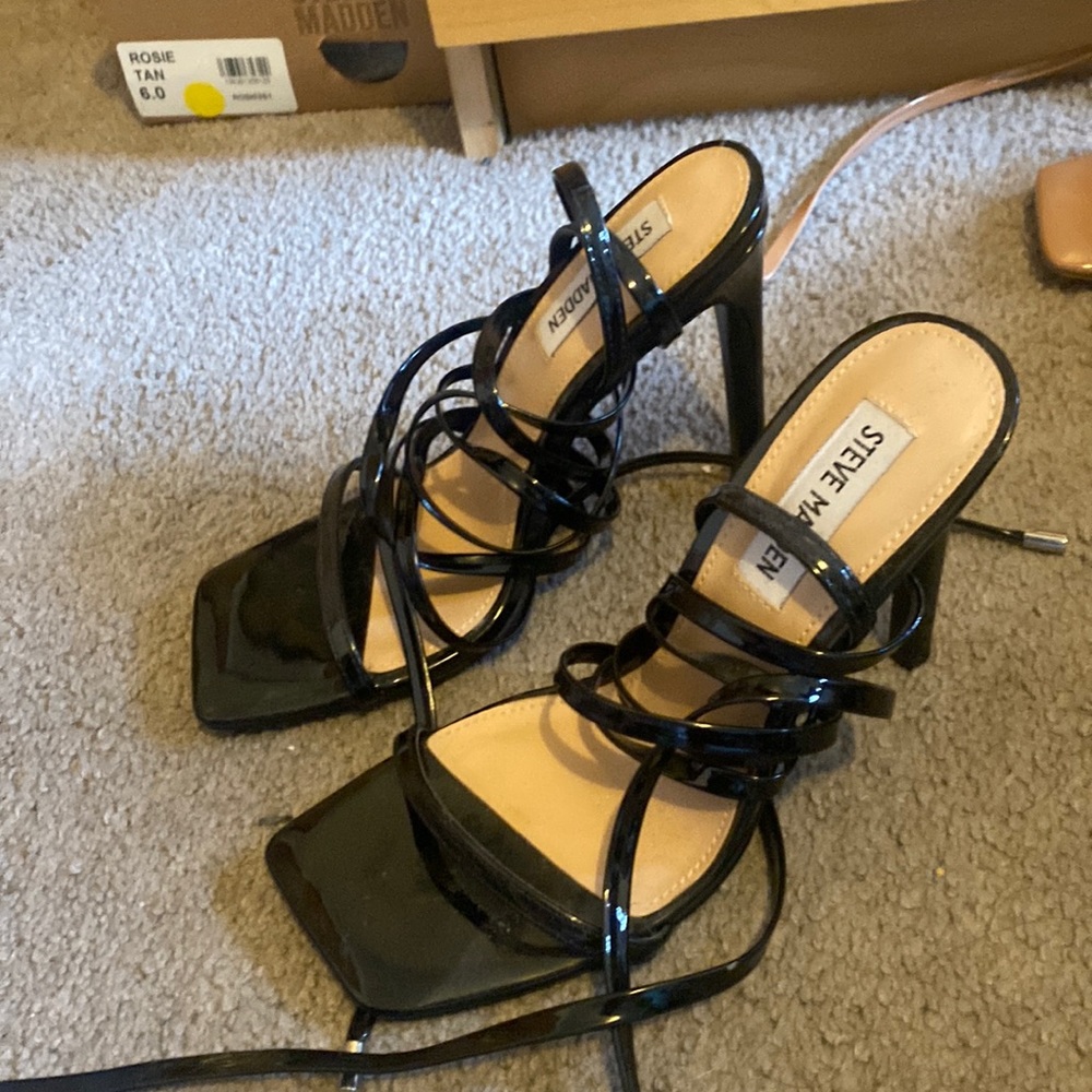 Black Steve madden strap heels